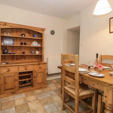 Red Lion Cottage Holiday home *
